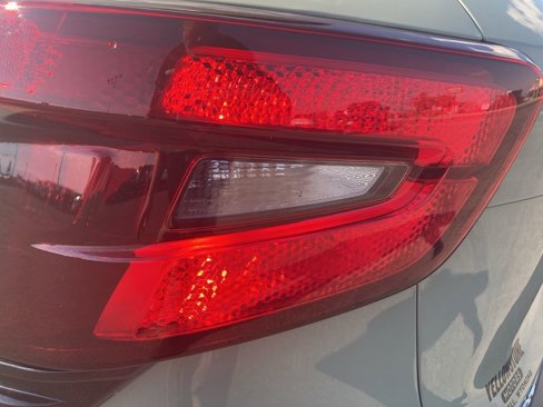 New 2025 Chevrolet Trax ACTIV w/ Sunroof Package image 9