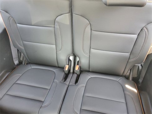 Used 2023 GMC Acadia AT4 w/ Technology Package image 29