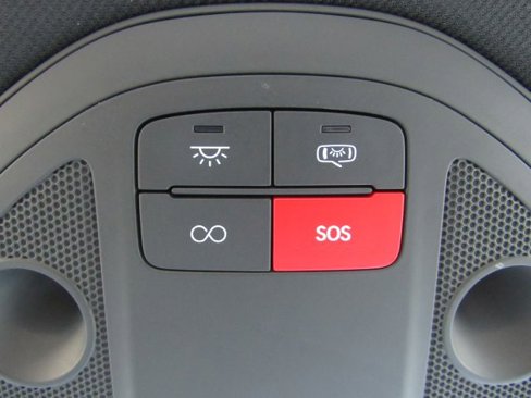 Used 2025 Genesis G70 2.5T image 57