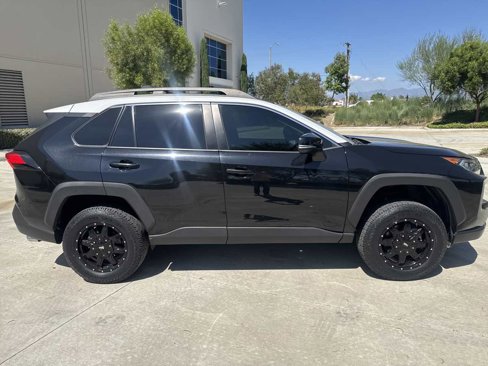 Used 2019 Toyota RAV4 Adventure image 6