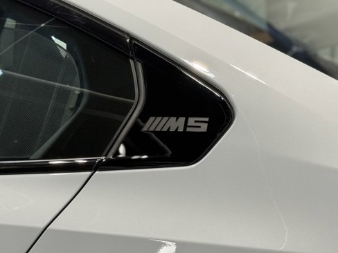 New 2026 BMW M5 w/ Executive Package image 10