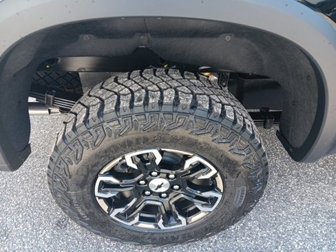 New 2026 Chevrolet Silverado 1500 ZR2 image 14