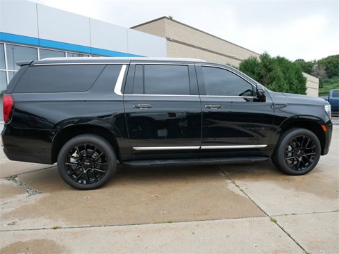 Used 2023 GMC Yukon XL SLT image 8
