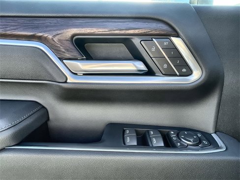 New 2026 GMC Sierra 2500 SLT w/ SLT Convenience Package image 23