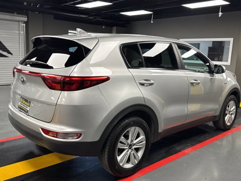 Used 2018 Kia Sportage LX image 6