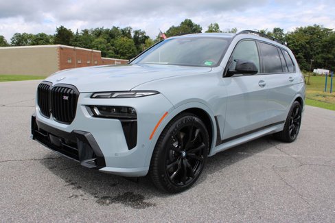 New 2026 BMW X7 M60i image 4