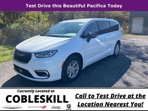 New 2026 Chrysler Pacifica Select image 9