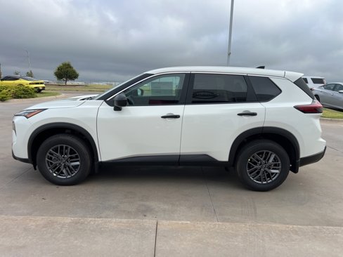 New 2026 Nissan Rogue S image 4