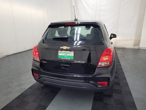 Used 2018 Chevrolet Trax LS image 7
