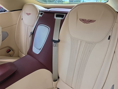 Used 2019 Aston Martin DB11 Volante image 16
