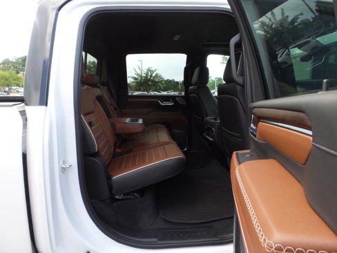 Used 2025 GMC Sierra 3500 Denali Ultimate image 44