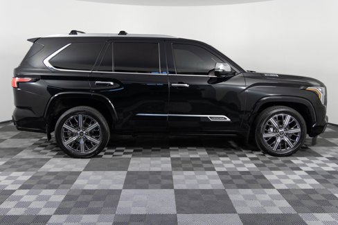 Used 2023 Toyota Sequoia Capstone image 9