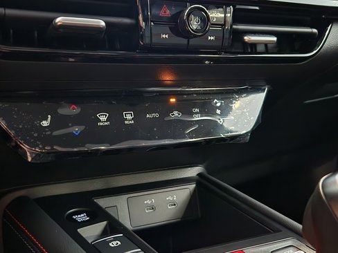 New 2026 Nissan Kicks SR w/ Cold Weather Package image 21