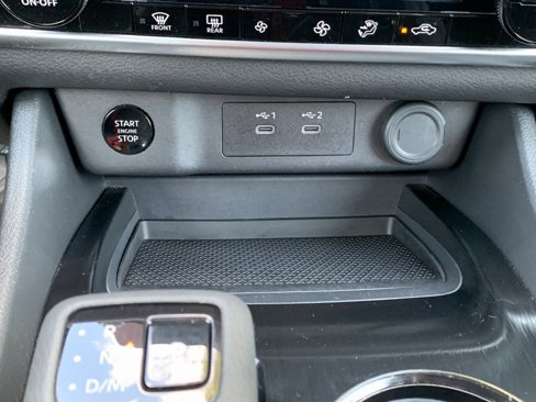 Used 2024 Nissan Rogue SV image 14