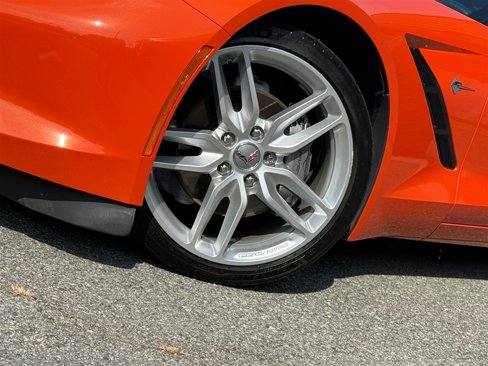 Used 2019 Chevrolet Corvette Stingray Coupe w/ 1LT image 8