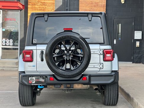 Used 2023 Jeep Wrangler Unlimited Sahara image 12
