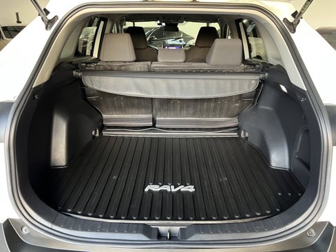 Used 2023 Toyota RAV4 LE image 23