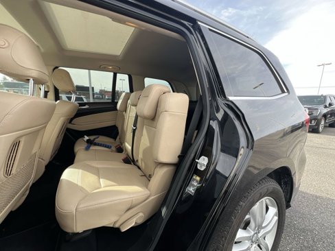 Used 2017 Mercedes-Benz GLS 450 4MATIC image 26