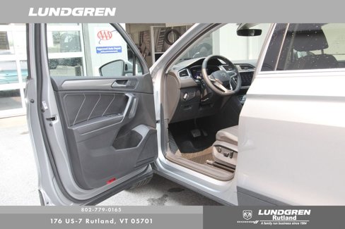 Used 2023 Volkswagen Tiguan SE image 10