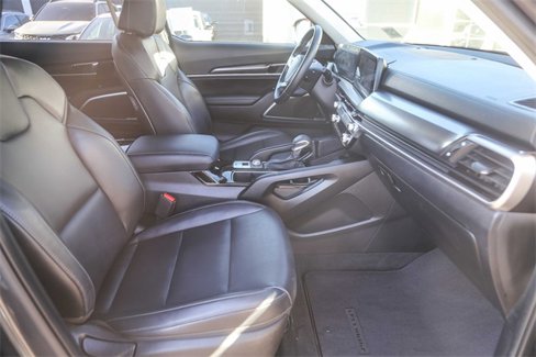 Used 2024 Kia Telluride LX image 17