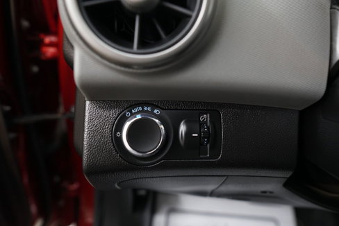 Used 2016 Chevrolet Sonic LT image 18