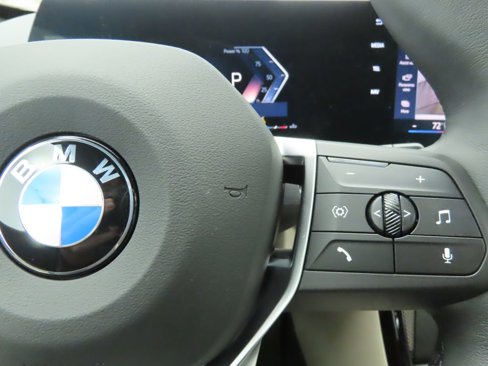 Used 2025 BMW X1 xDrive28i w/ Premium Package image 13