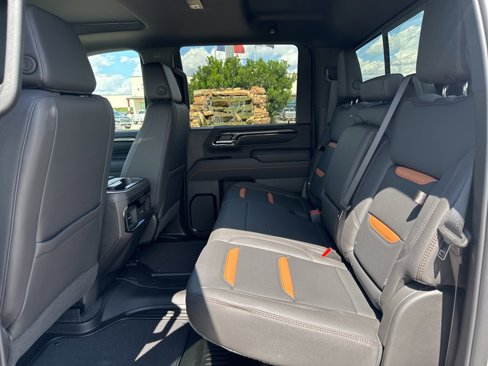 New 2026 GMC Sierra 2500 AT4 w/ AT4 Premium Plus Package image 9