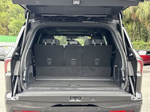 New 2025 Lincoln Navigator Reserve image 11