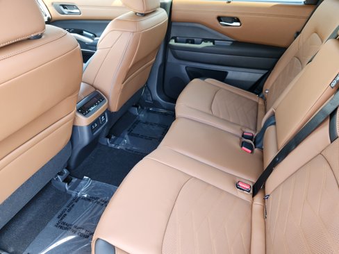 New 2025 Nissan Pathfinder Platinum w/ Cargo Package image 9
