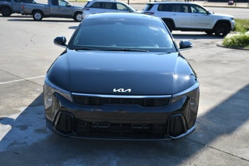 Used 2025 Kia K4 GT-Line w/ GT-Line Premium Package image 1