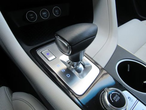 Used 2025 Genesis G70 2.5T image 51