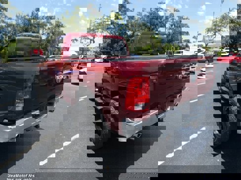 Used 2011 RAM 1500 Big Horn image 9