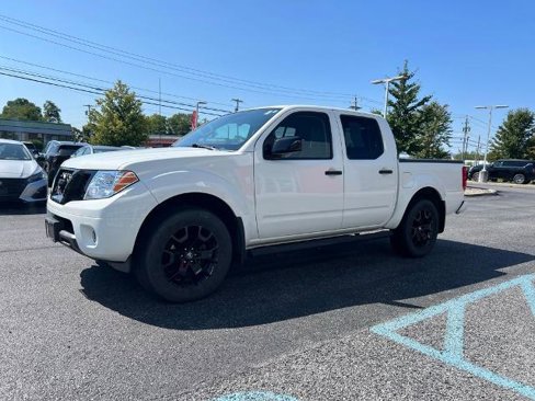 Certified 2021 Nissan Frontier SV w/ Midnight Edition Floor Mats image 7