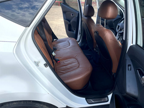 Used 2015 Hyundai Tucson Limited image 13