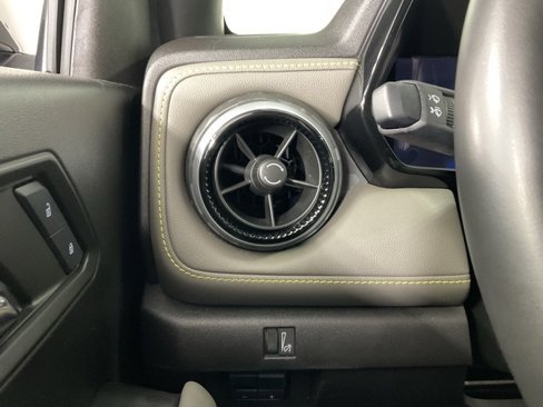 Used 2024 Chevrolet Colorado ZR2 w/ Technology Package image 19