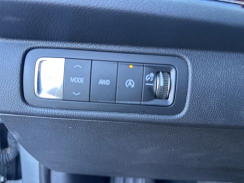 Used 2024 Chevrolet Traverse Z71 w/ Enhanced Driving Package image 24