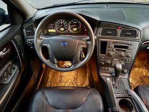 Used 2003 Volvo XC70 image 20