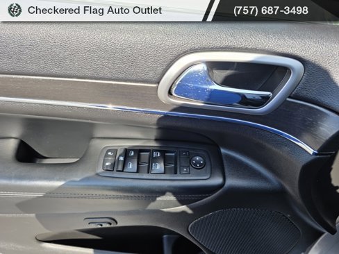 Used 2018 Jeep Grand Cherokee Limited w/ Luxury Group II image 21