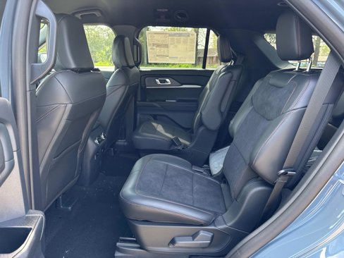 New 2025 Ford Explorer ST image 7