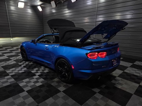 Used 2024 Chevrolet Camaro LT w/ RS Package image 10