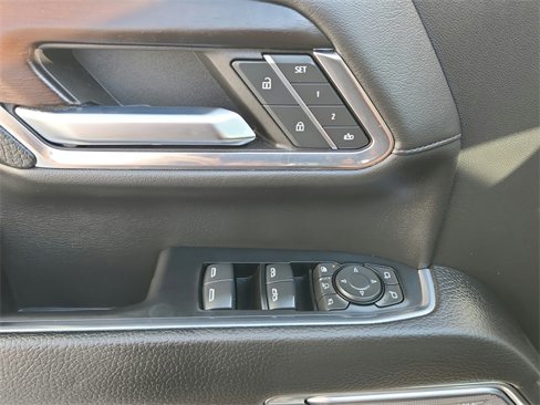 Used 2024 GMC Sierra 3500 Denali w/ Technology Package image 35