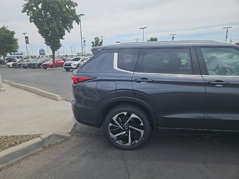 New 2025 Mitsubishi Outlander SEL image 7