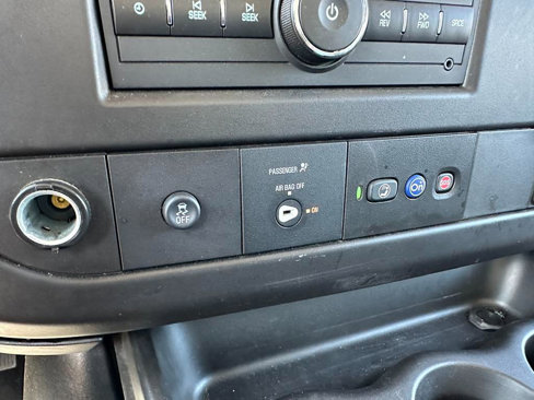 Used 2024 Chevrolet Express 3500 w/ Power Convenience Package image 10