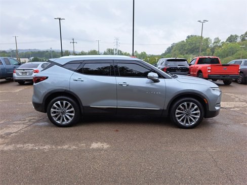 Used 2024 Chevrolet Blazer Premier w/ Driver Confidence II Package image 6