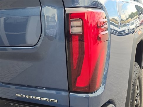New 2026 GMC Sierra 2500 Denali w/ Denali Reserve Package image 10