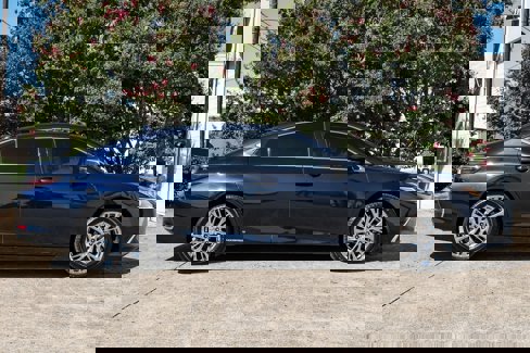 Used 2021 Lexus ES 300h w/ Premium Package image 11