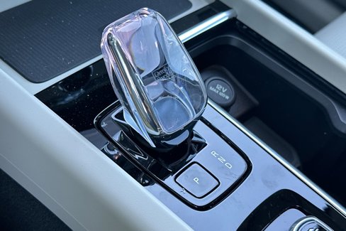 New 2026 Volvo XC60 B5 Ultra w/ Protection Package Premier image 19