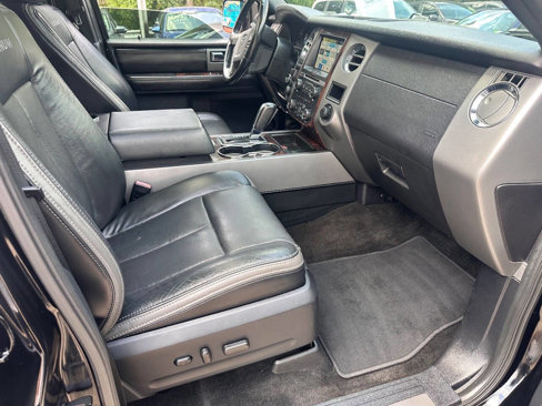 Used 2017 Ford Expedition Platinum image 13