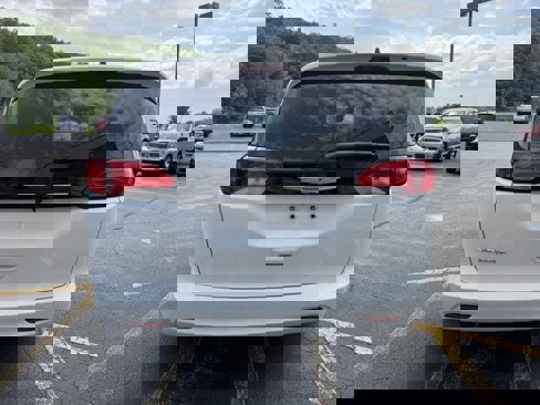 New 2024 Chrysler Voyager LX image 4