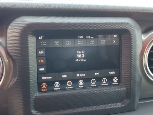 Used 2018 Jeep Wrangler Unlimited Sahara image 22